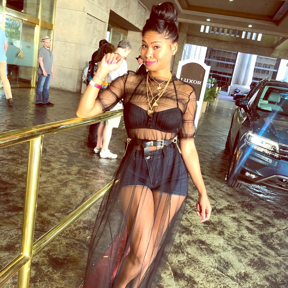 Meet your Posher, Charlotte